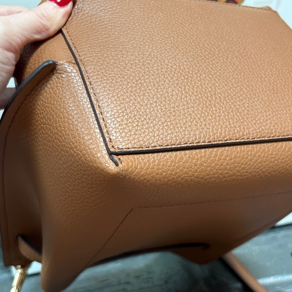Michael Kors Emilia Small Bucket Bag Messenger Leather Luggage - Picture 11 of 16